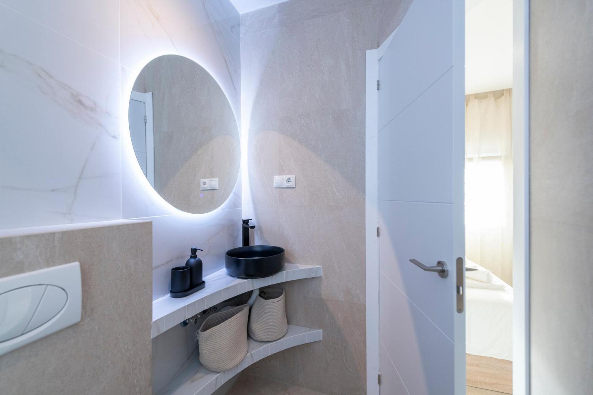 Malaga Boutique V.V Luxury Jacuzzy Apartment Luaran gambar