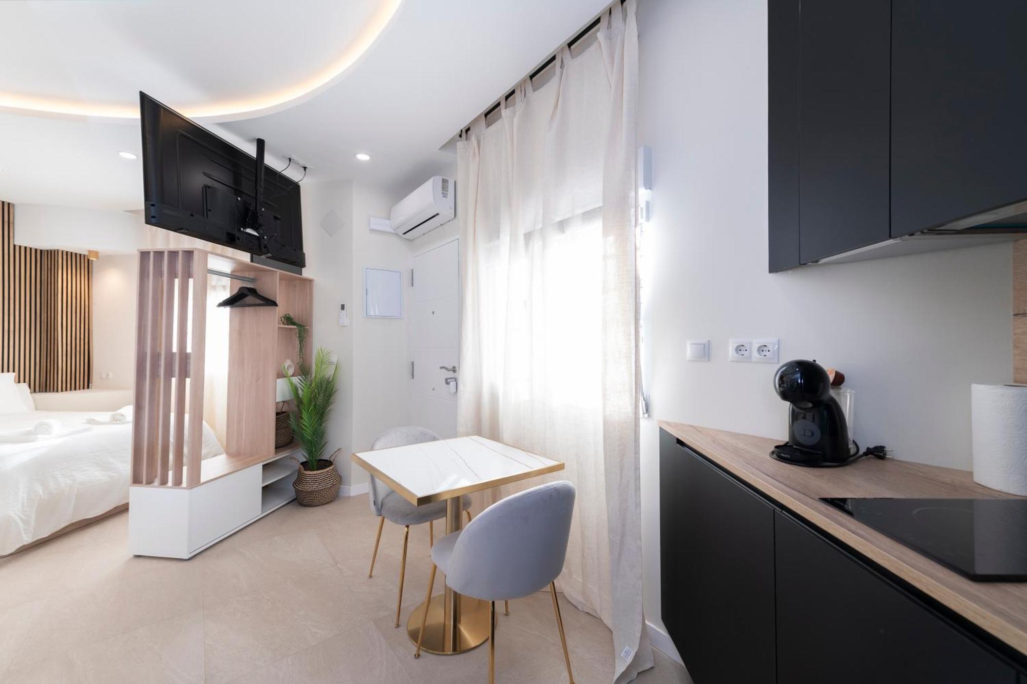 Malaga Boutique V.V Luxury Jacuzzy Apartment Luaran gambar